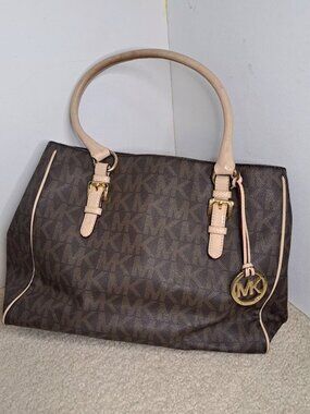Michael Kors Purse Tote Bag with Magnetic Snap Closure Multi Pockets